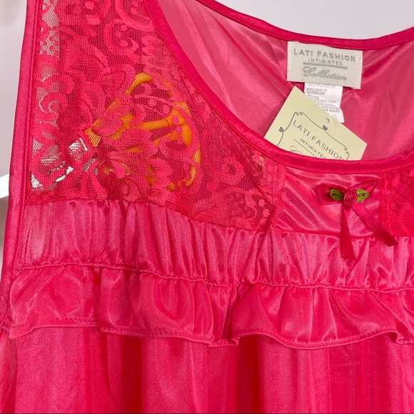 2X, Red Dolly Nightgown - Picture 3 of 5